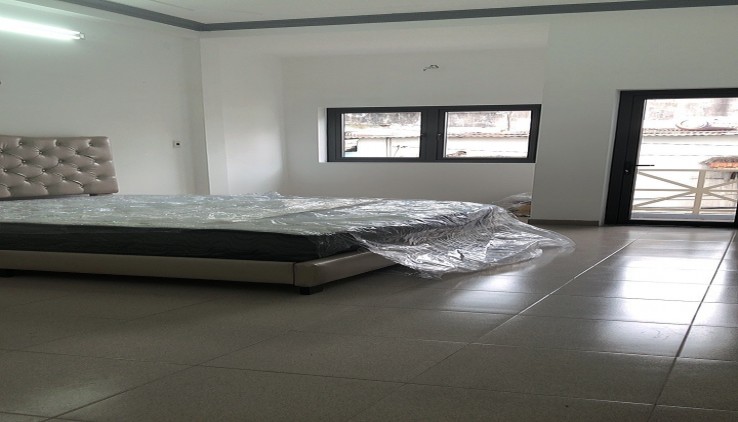 Gấp Bán Nhà hẻm Đồng Đen -Phường 12 Tân Bình – Khu Vip – 4 Tầng Ở Ngay – 72 M2 – Nhỉnh 8 Tỷ